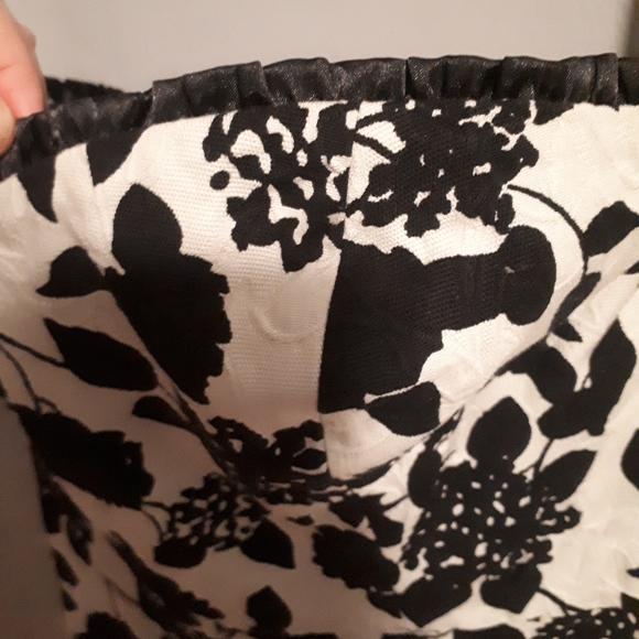 R&W CO Dress - Picture 7 of 7